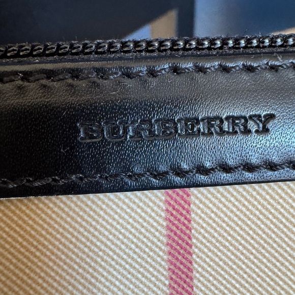 BURBERRY Cosmetic Case EUC - Picture 5 of 9